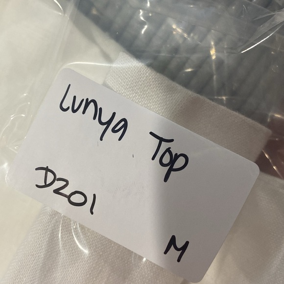 NWT Lunya Woven Linen Sleeveless Shirt Sincere White Size M Tank - Picture 16 of 16